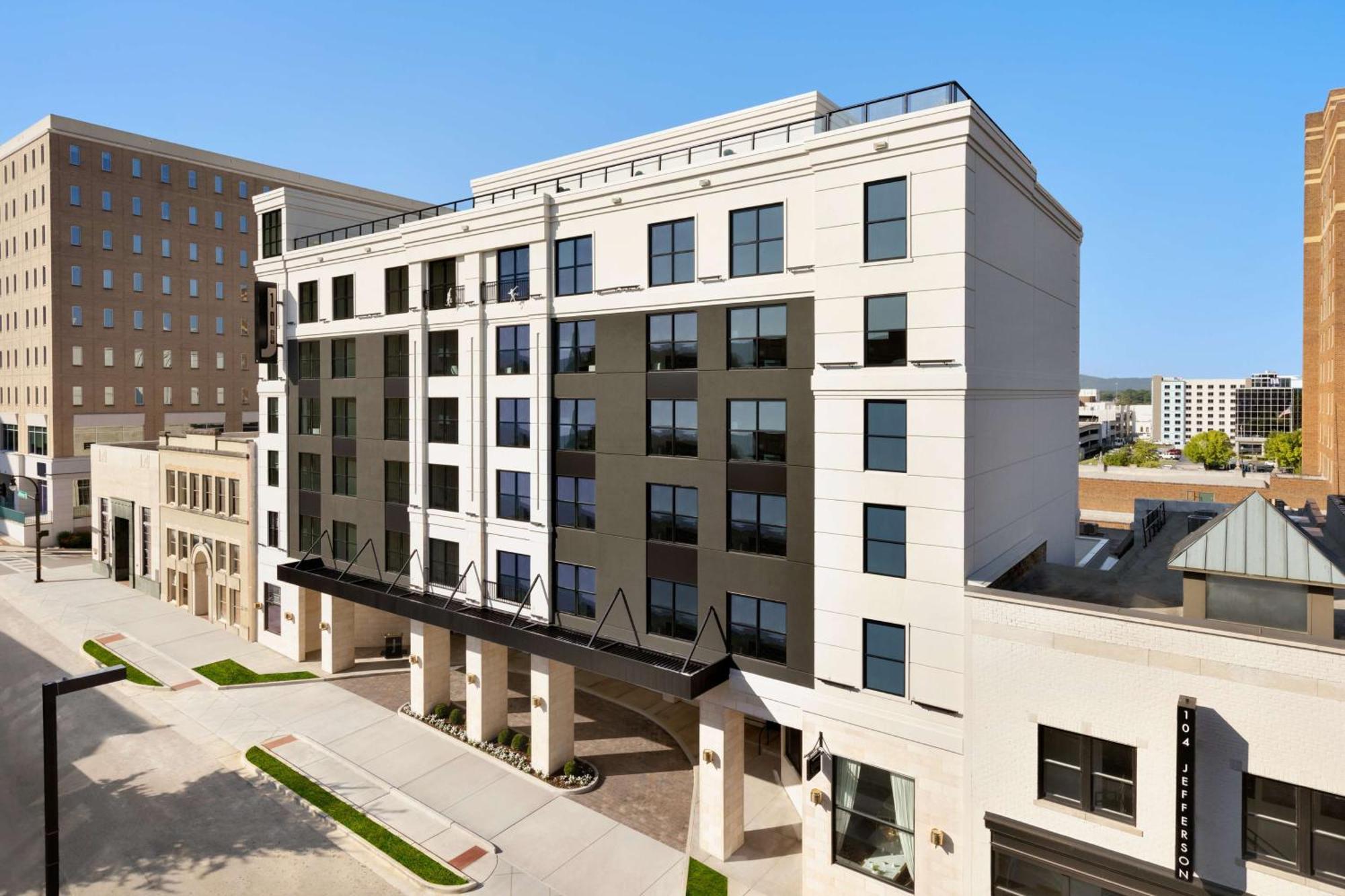 106 Jefferson Huntsville, Curio Collection By Hilton Exteriör bild