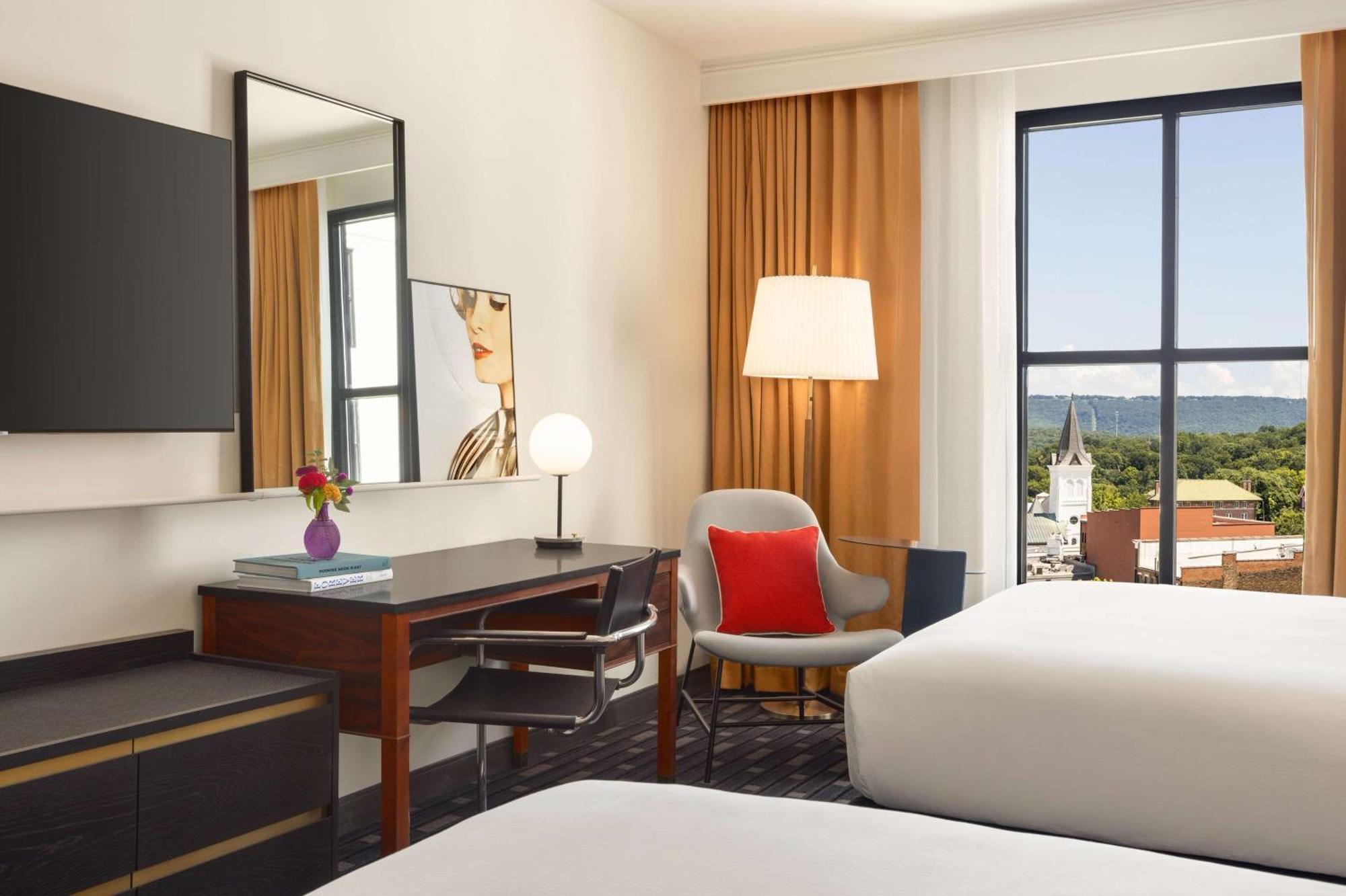 106 Jefferson Huntsville, Curio Collection By Hilton Exteriör bild